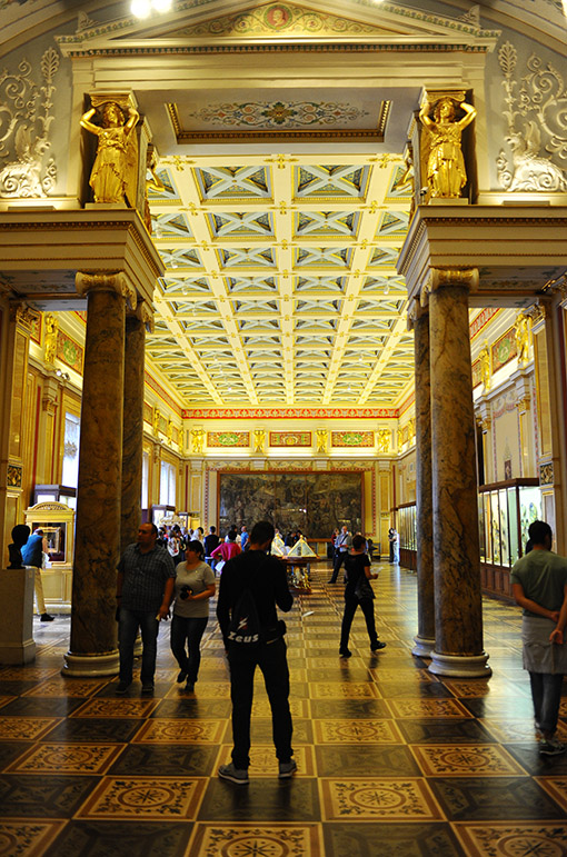 　達文西廳（Leonardo da Vinci Room），據說達文西留世的油畫只有十幅，此處收藏著達文西的兩幅。