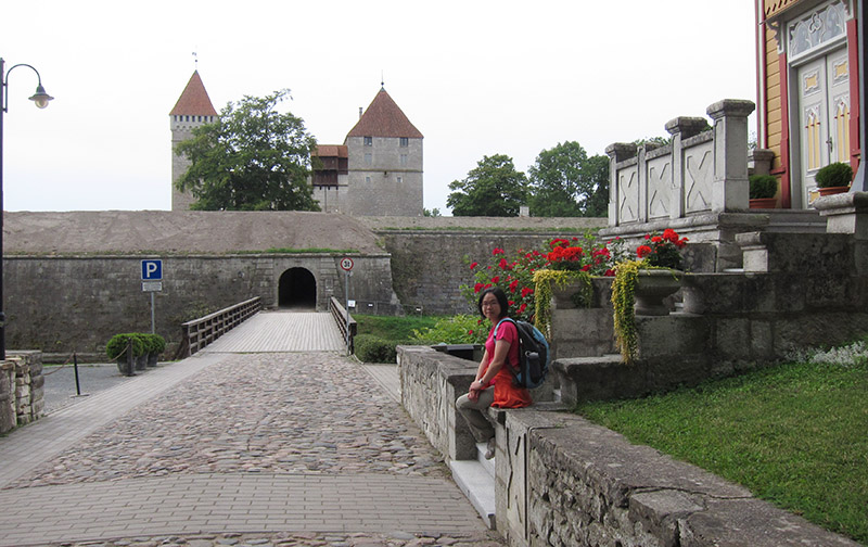 　大街盡頭是Kuressaare Castle，該是以前的城堡，現為博物館，門票5€。