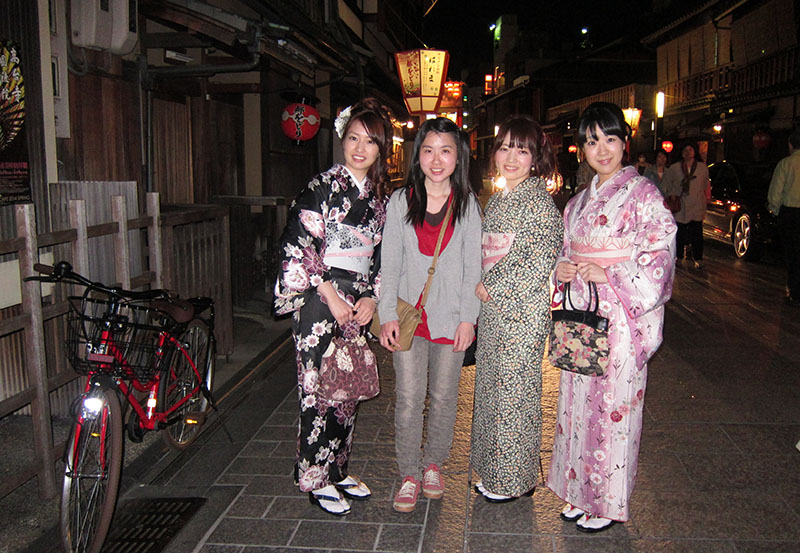 　在京都經常遇見和服美少女。
