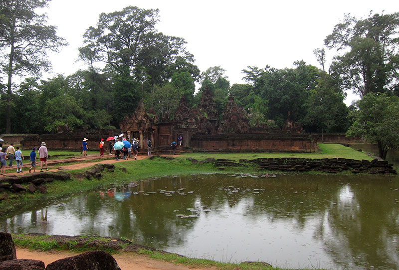 　女皇宮(Banteay Srei)，以為會是一個漂亮的皇宮，原來也是一個古遺蹟。