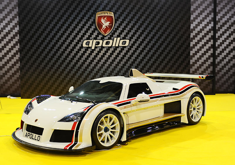 　晚上得閑試查幾架“無名之輩”。<br /><br />　Gumpert Apollo，好似是奧迪旗下的一個品牌，據說這輛跑車，當時並不是太多跑車能戰勝它。<br /><br />　西方一些大車廠都熱衷於賽車，我想除了做廣告外，相信對他們公司的技術積累一定有不少的幫助。