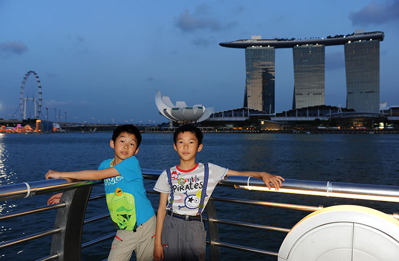 　問一問小朋友新加坡還是悉尼漂亮些？哥哥說新加坡，感覺新加坡的建築比較有藝術味：）