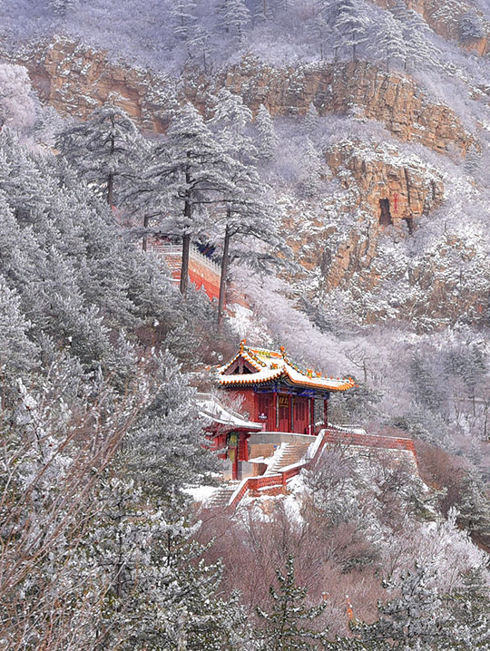 　古廟群在雪景下顯得更韻味。