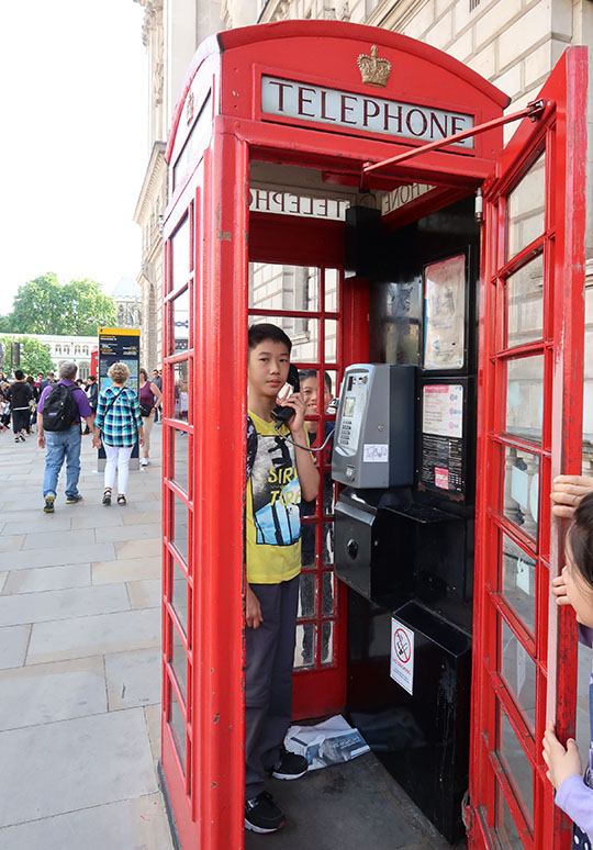 　英國有太多代表性標誌，電話亭也是其一。