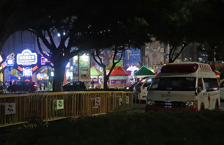 　美食節除了第一屆外，沒幾屆有好印象了，除了價錢不便宜外，停車也是一大困擾。這次名正言順有一個靚車位。