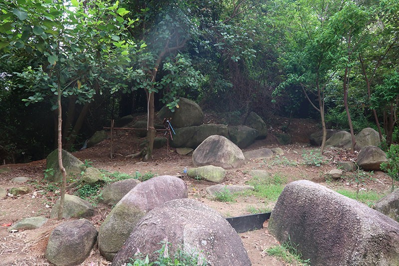 　上來這裡完全沒難度，靜靜的好地方。