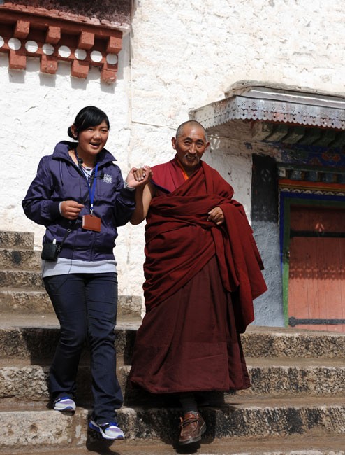 　據說現在在布達拉宮的喇嘛不多。