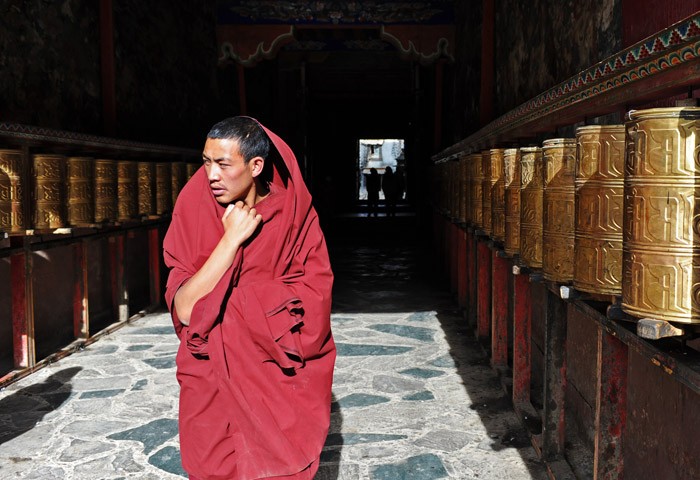 　在這里遊客少，但卻第一次也是唯一一次看到喇嘛在誦經。