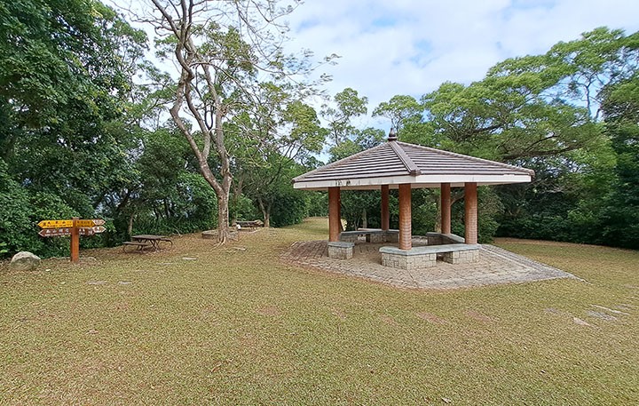 　經過2:50到達南山營地，跟官方建議時間很接近。