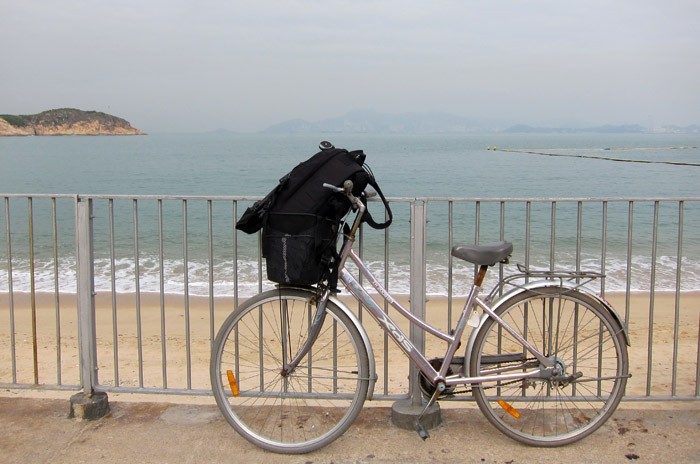 　長洲雖然細，但一身重裝備，要走遍長洲就有困難了，租了架單車，30元/天。
