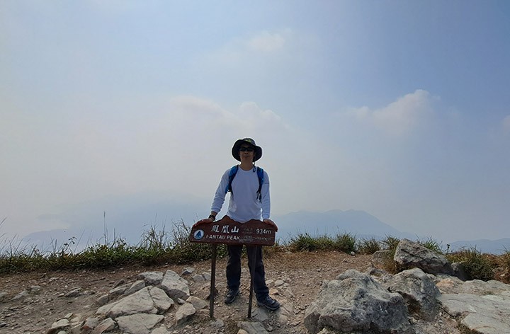 　這裡是普通人能到達香港最高點的地方(香港#2高山峰)，留影一張。