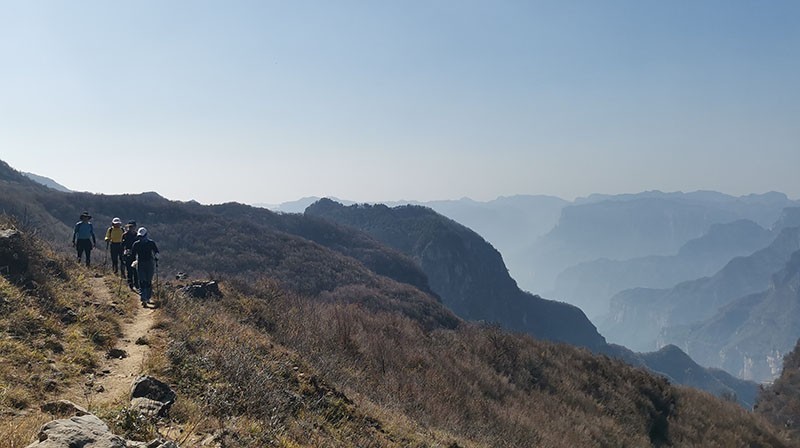 　行走在這雄偉壯闊的太行山中，真是令人心曠神怡。