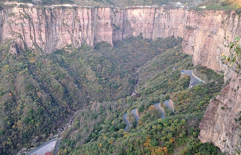 　盤山公路。