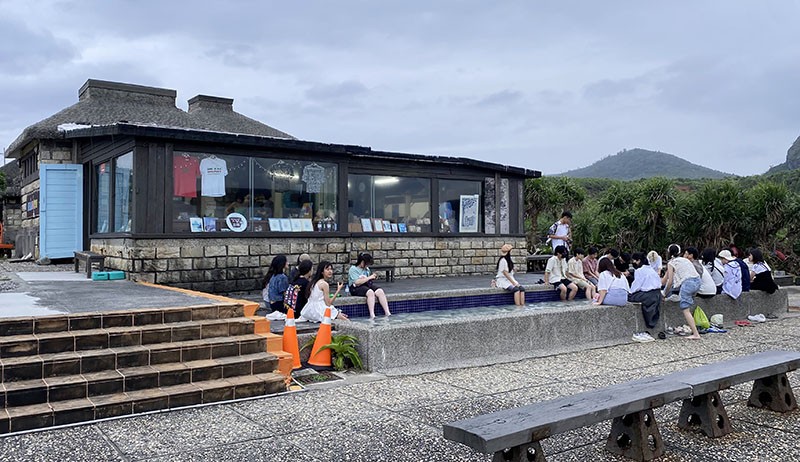 　沒準備可在此浸浸腳。