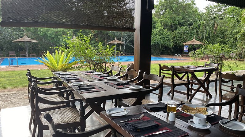 　三小時車程，下午一點到達酒店(Camellia Resort and Spa) ，HKD926/宿。