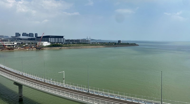 　其中一條通港珠澳口岸，該是這條大橋最大的貢獻了。