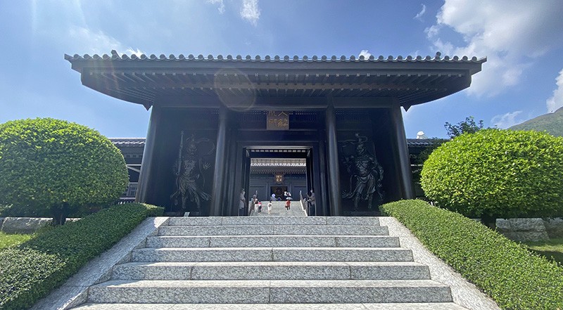 　山門。