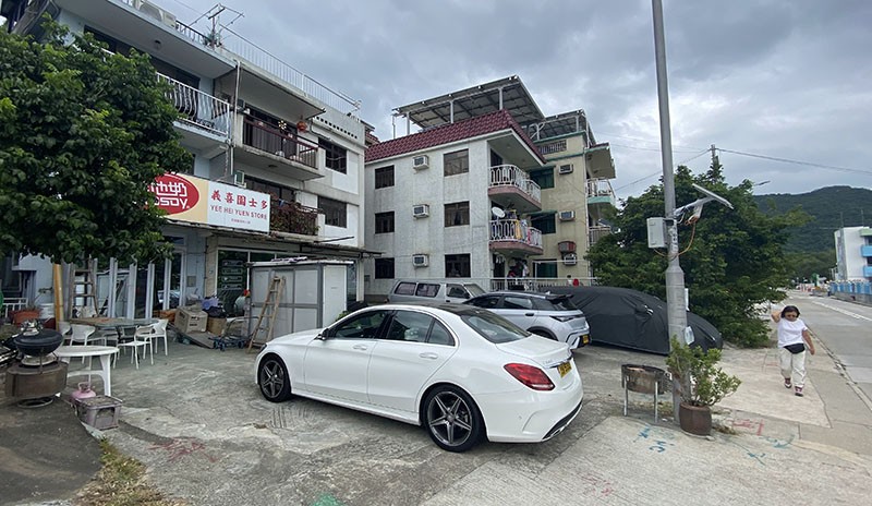 　沿小山徑下行1.5公里到貝澳，也是第十一段的終點，附近有公廁及士多。