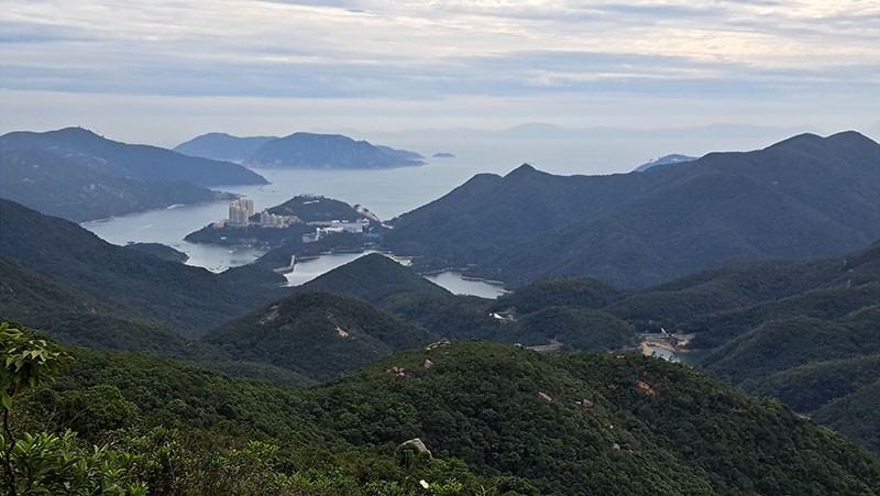 　南望大潭灣。