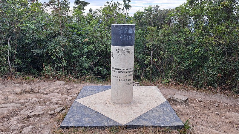 　海拔433米的紫羅蘭山山頂(香港#54高山峰)。