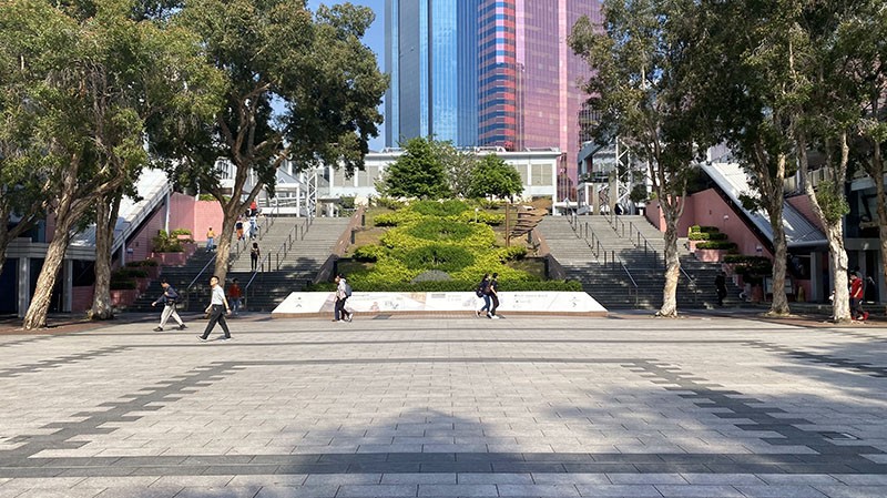 　還記得入口在大梯級上。