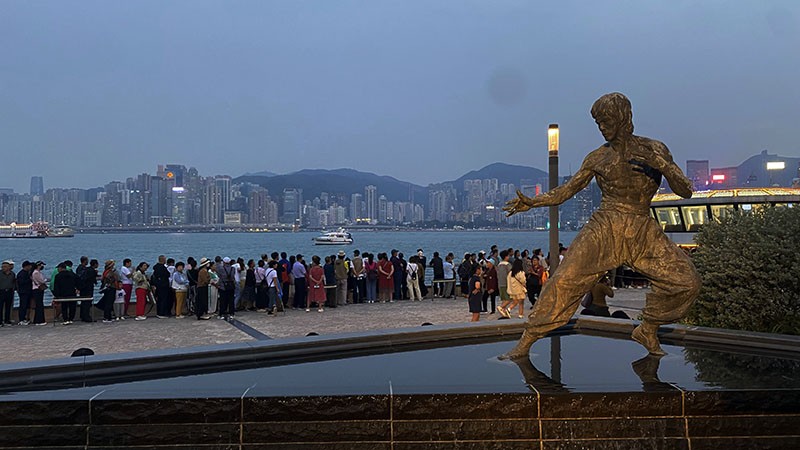 　李小龍銅像，2005建立，都沒印象以前有沒有現場見過。