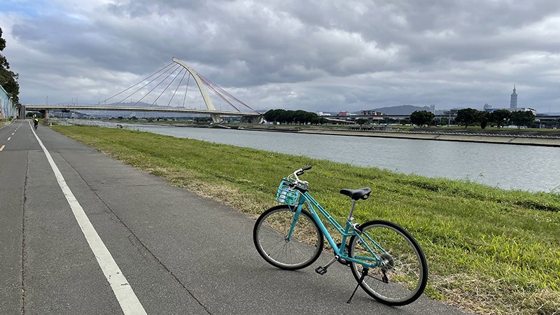 　基隆河單車徑。