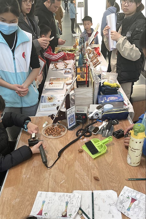 　體驗區。