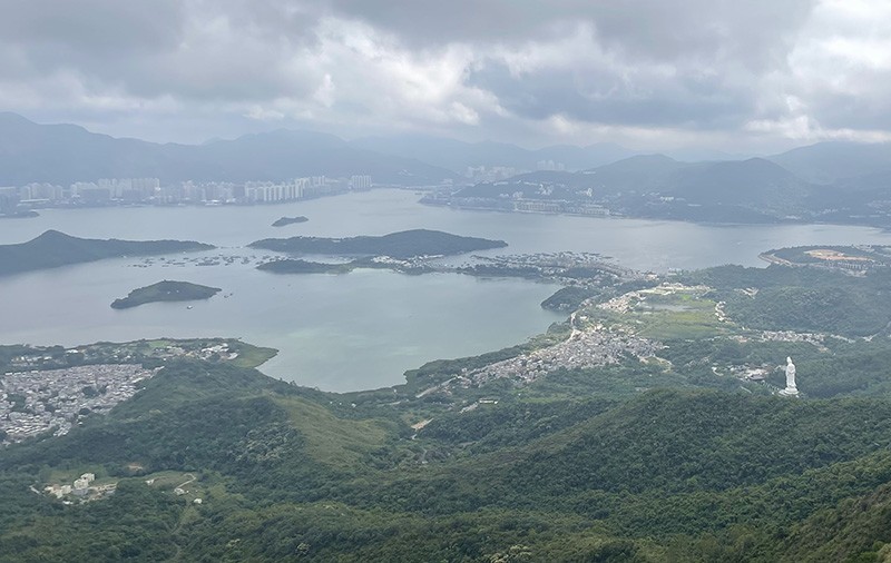 　步移景異，看到慈山寺的觀音了。