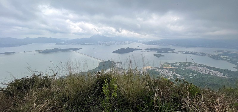 　湘子峰上可能是景觀最佳的山頭，有觀景台。