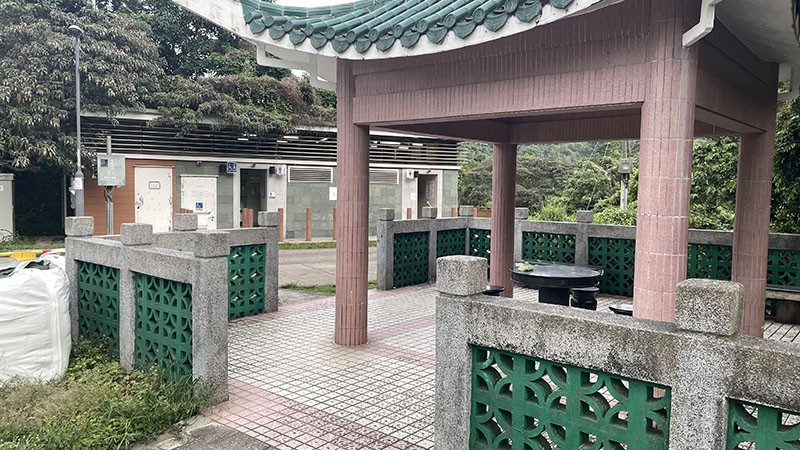 　可以梳洗一下再離開。