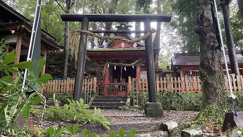 　到了高原熊野神社。