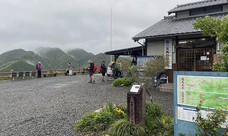 　這裡是今天途中唯一補給點，有一間咖啡店及有水機。這裡離起點只有四公里，補給意義不太大。