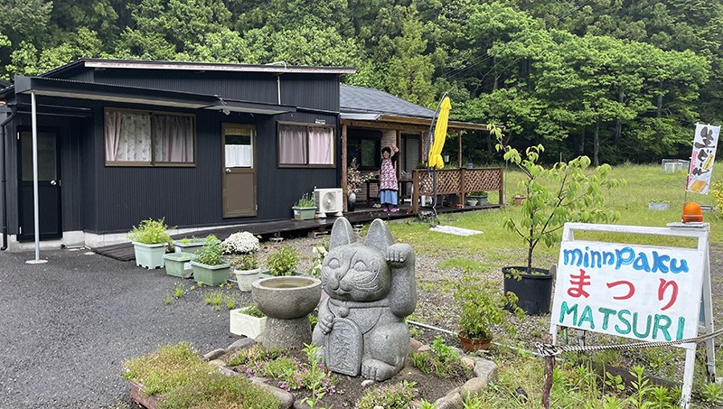 　七點半和民宿阿姨告別。