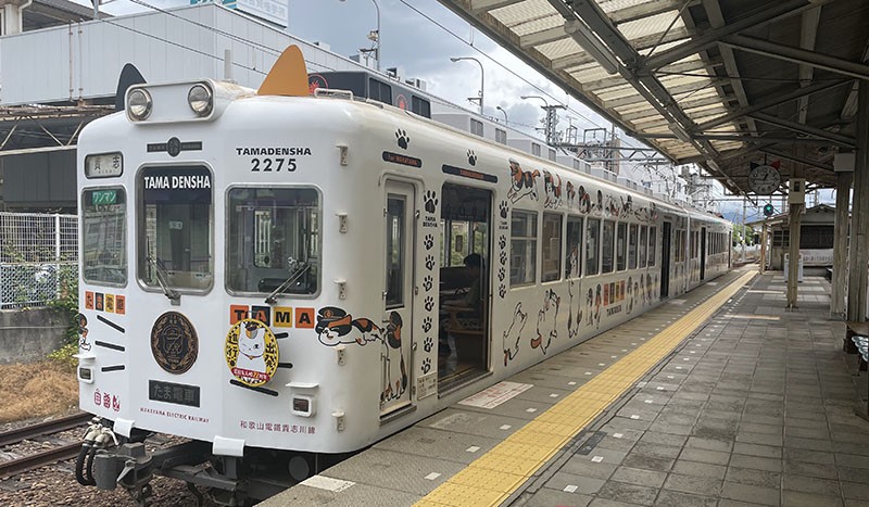 　進站就看到可愛的小玉電車。