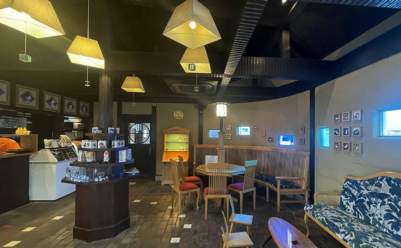 　另一邊的小玉咖啡店。