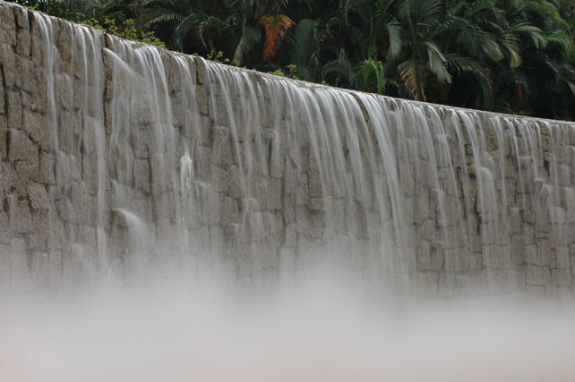 　這個是尼加拉涌大瀑布。
