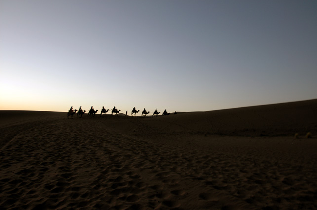 　如不是騎在駱駝上影相，應會有更多令人滿意的照片。